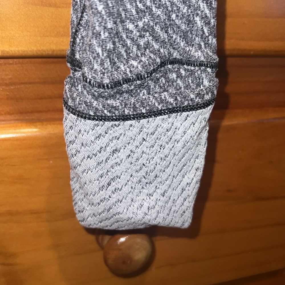 Lululemon Grey Patterned Crew Neck Sweatshirt - image 4